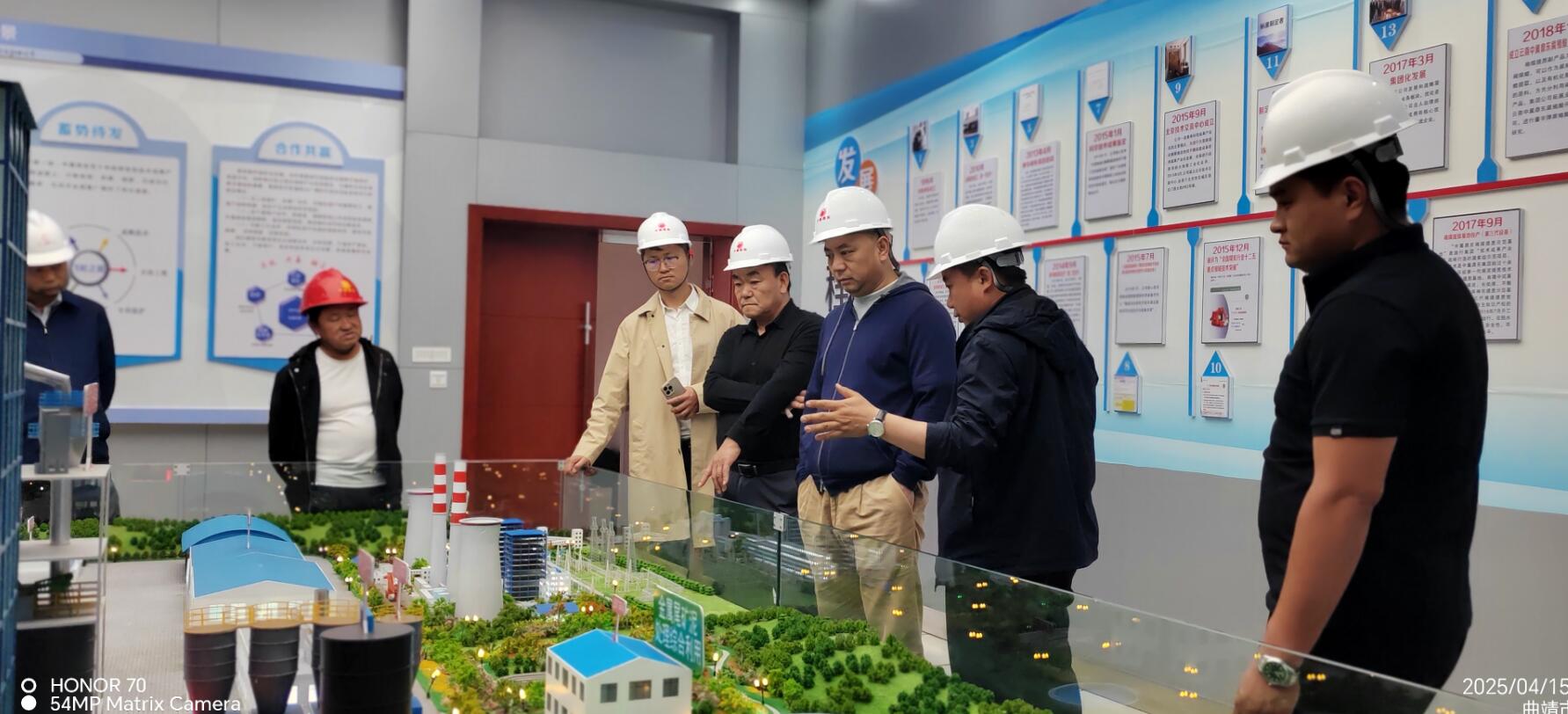 云南芸岭鲜生农业发展有限公司董事长胡传磊一行莅临中翼鼎东集团考察